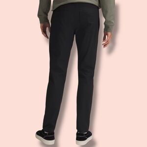 Lululemon Men’s Slim Fit Pants – Black – Size 32